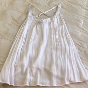 Torrid white tank size 2. Criss cross back